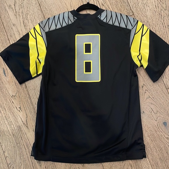 Oregon Jersey Black/Yellow colorway. Marcus Mariota original jersey. - Picture 2 of 2
